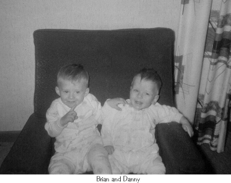 Janeen-Scott-Family-History/800x600_1963-12-Cousins Brian-Daniel.jpg